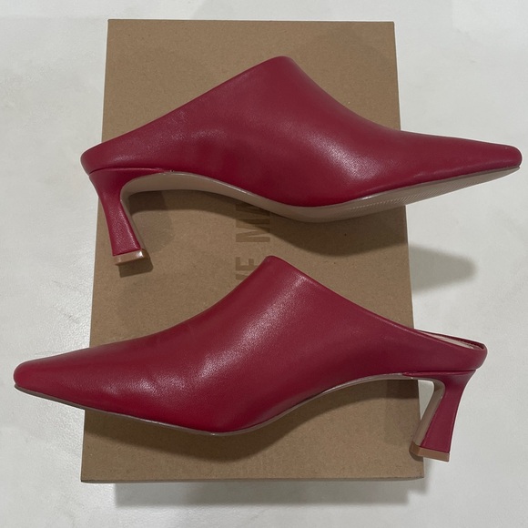 NIB Steve Madden red leather Mules clogs soft leather size 7 flared 2.75 “heel - Picture 1 of 14